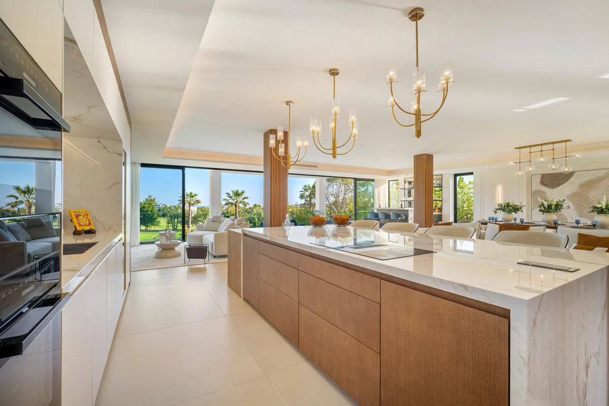 208cba67-6615-48da-9e8a-2b919db5e51f