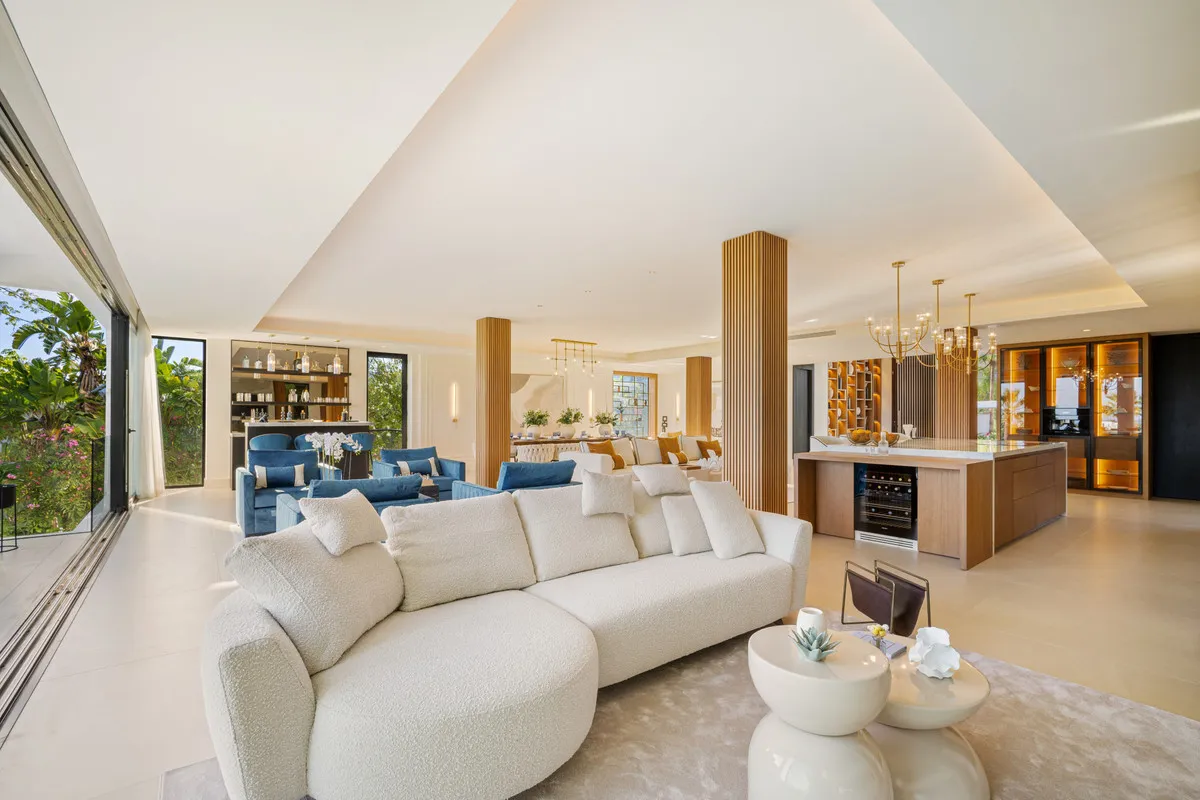 6c5d6195-0d22-46ae-9498-73a41096c4b1