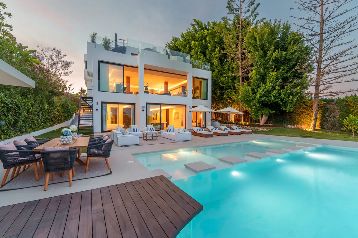 c9f1477e-4244-4048-9c1f-09b9081e2ff6