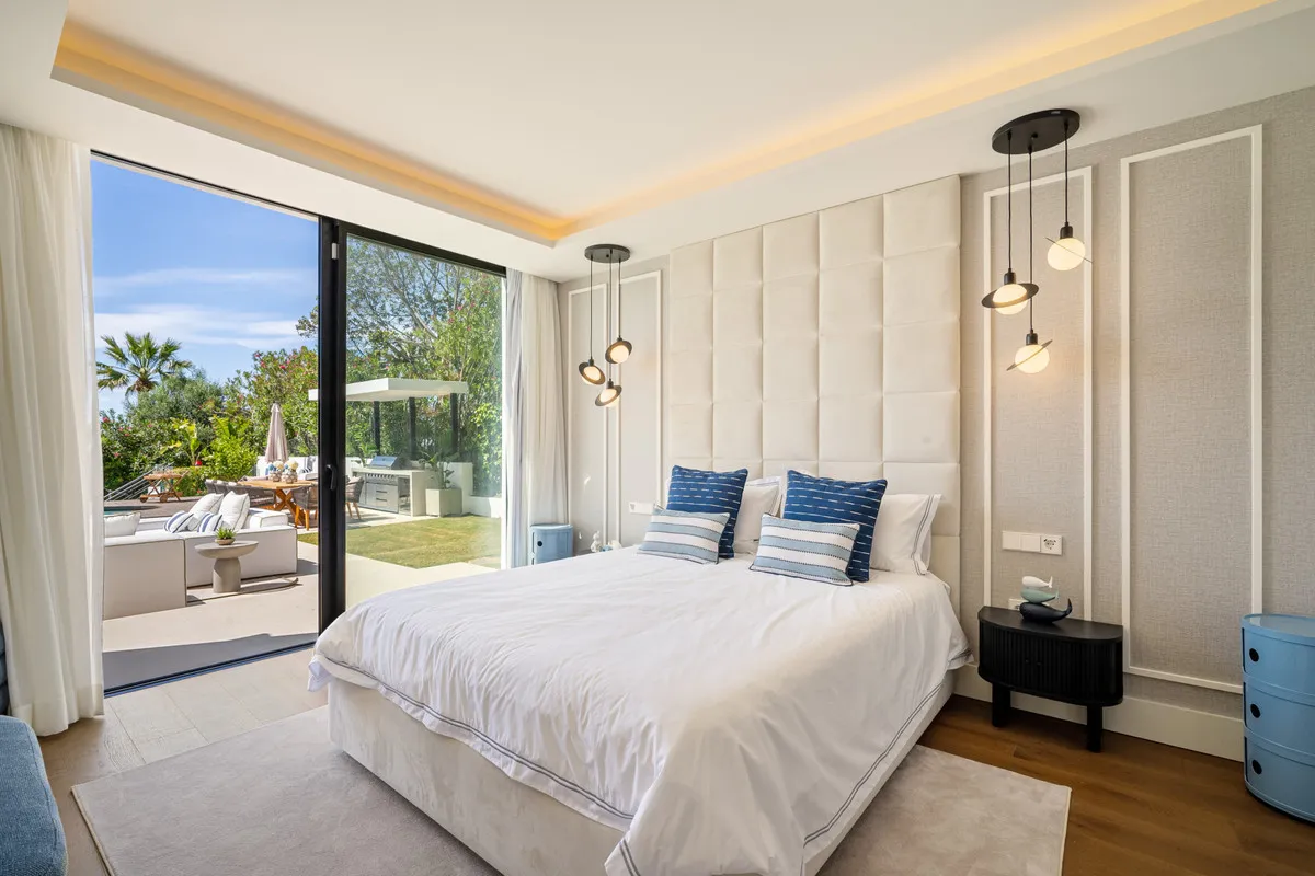 d1e9a476-378a-407b-a953-187feed45110