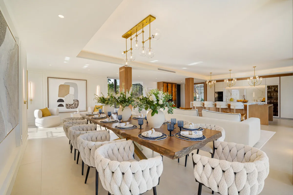 e09a19dd-9ac6-45b6-b308-2535e586f20d