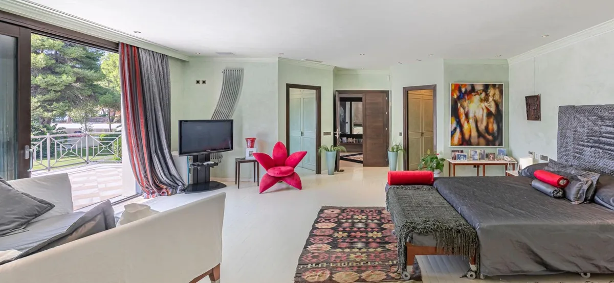 74fce07c-2885-4d77-80f8-a00ea28f989f