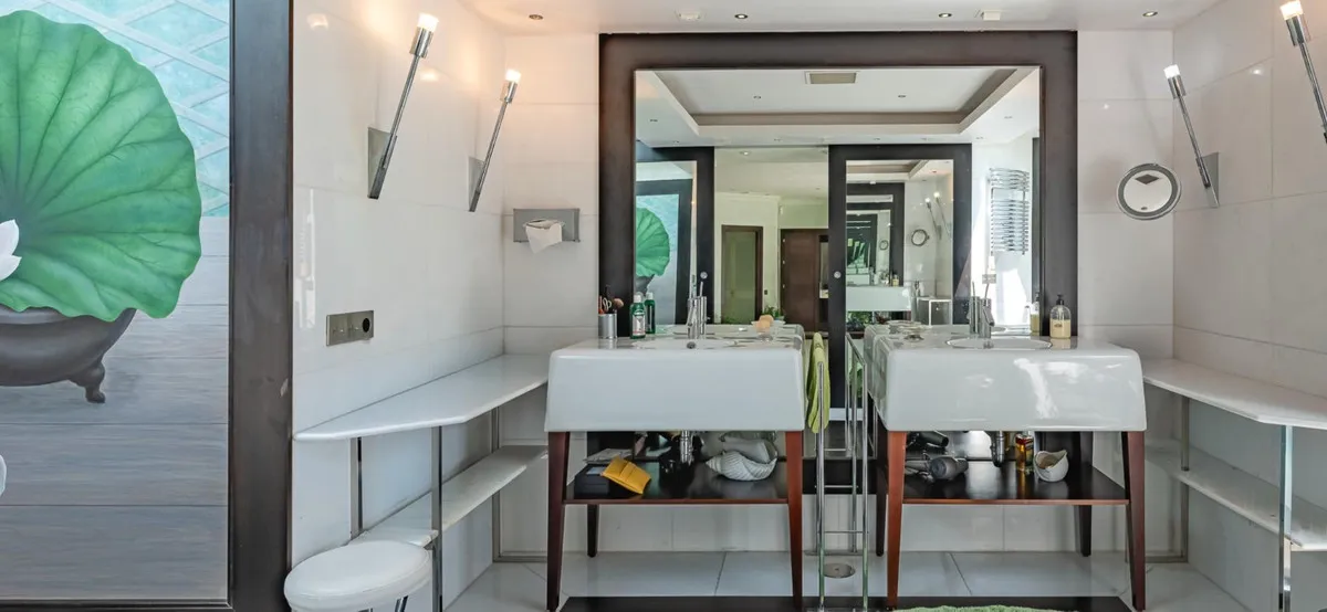 9fbd3769-770a-4ce7-8d7b-59859e856270