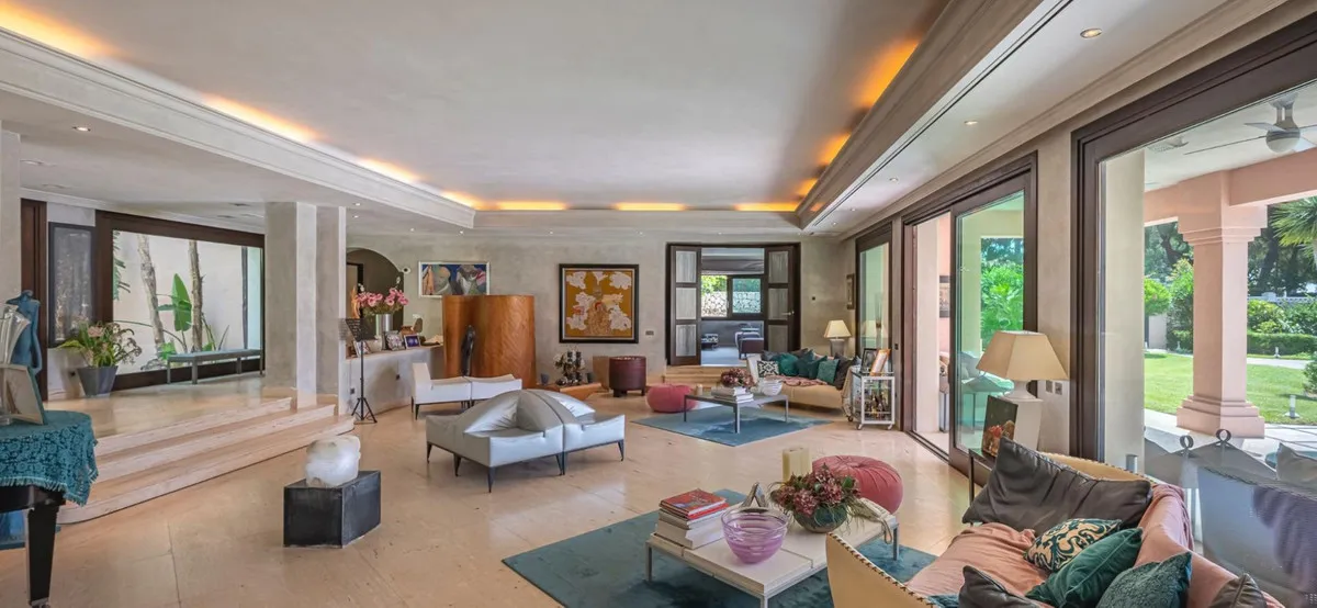 d8127ffc-103b-4a5e-bc38-5f6824969afa