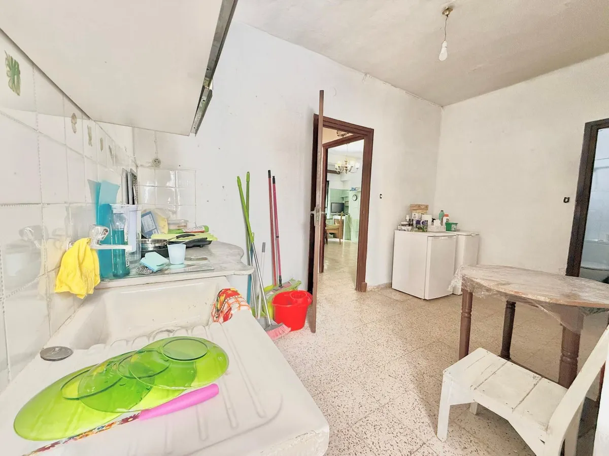 7252c263-84f3-430f-9d3c-e8a3e55b0f33