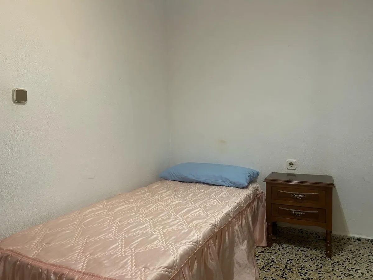 afe30500-2eb1-4330-8902-b1d328a0be6b