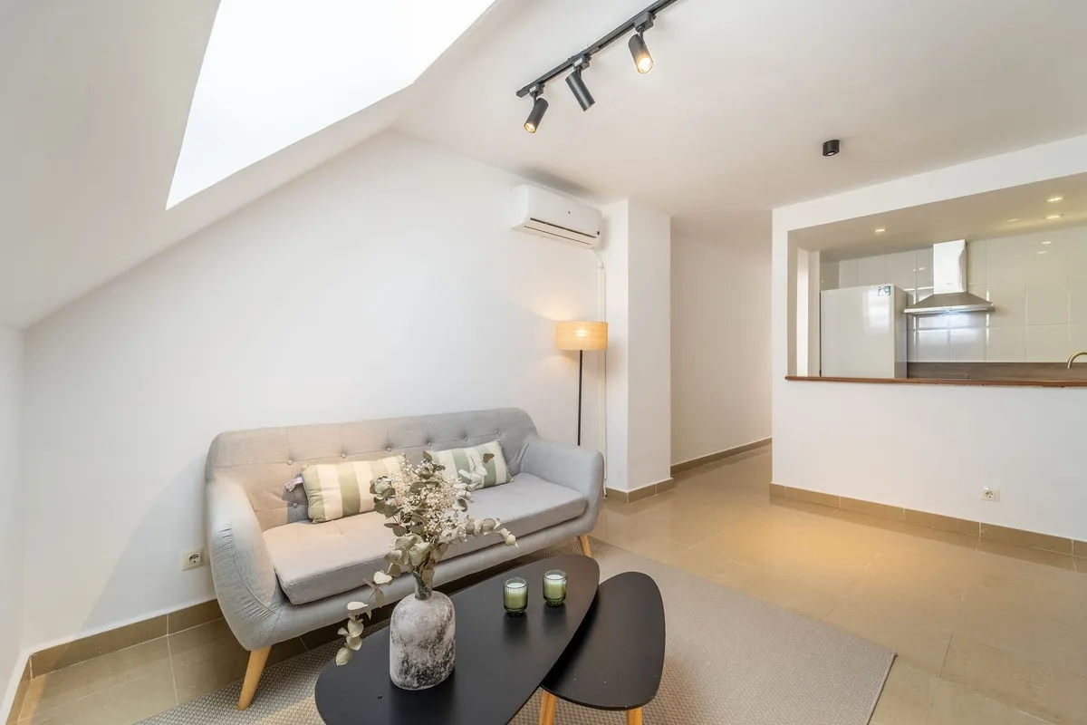 ae4261d8-d6d4-4c50-ab7c-0733f85cc8c7