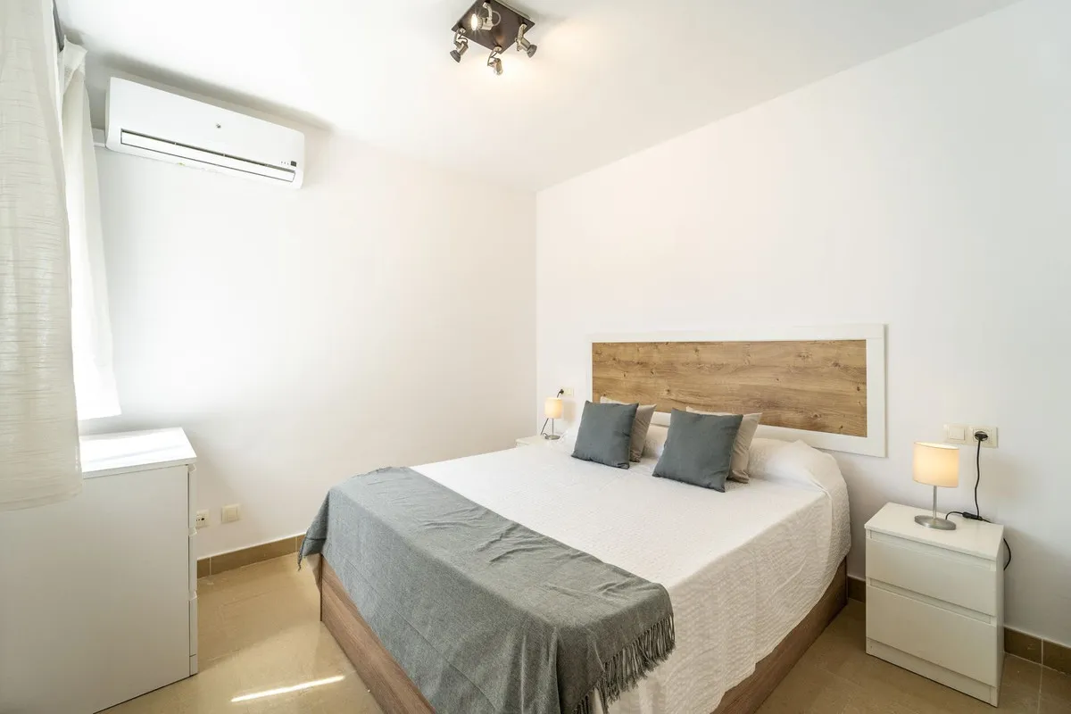 d7e617cf-b4d2-4807-8f2d-39d0b69c742f