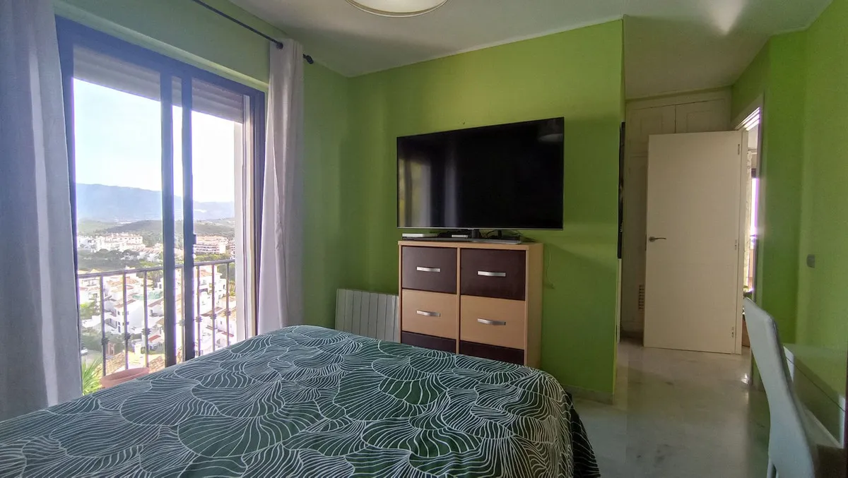 59eacbe3-bd6a-4c24-b8f8-e8bd026fddf4