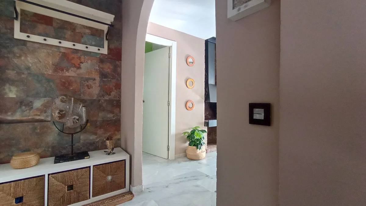 6b0ba081-adb2-4a77-a889-e0ffc027a67b