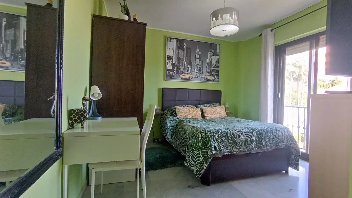 d4e452a1-9284-484d-b47f-2c95fb3d6021