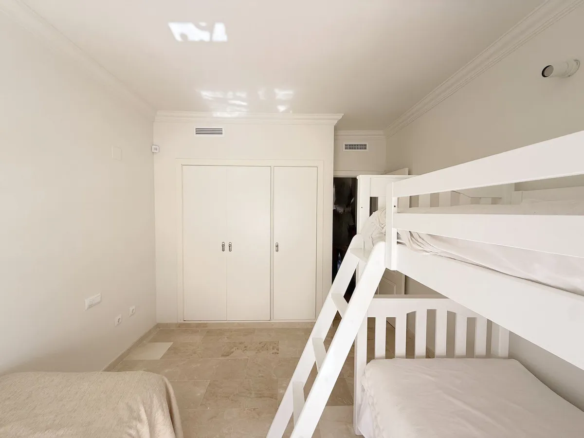 12f21955-3e23-4c09-b5ec-70a179739e06