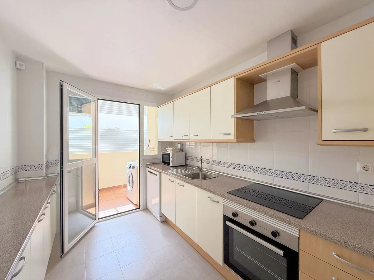 6adbf1f6-964e-405e-accf-7f502be2de80