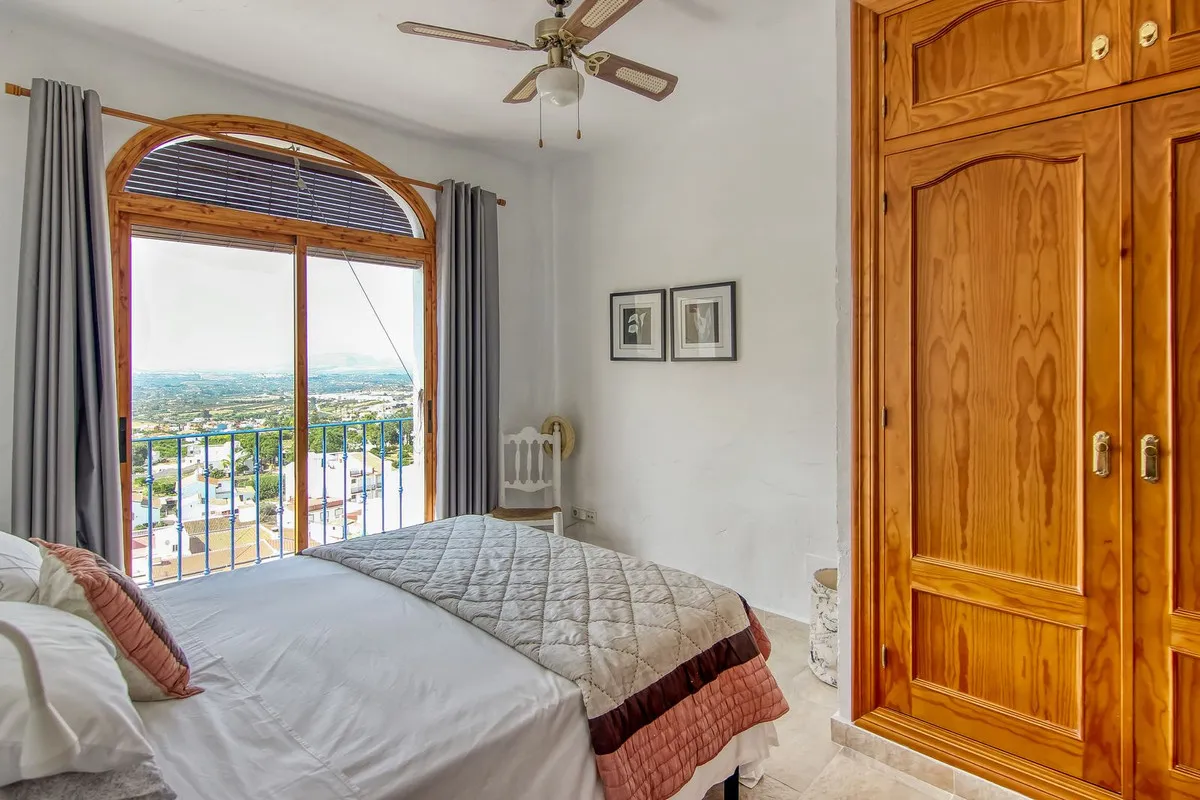 384e2d8d-d023-4e03-9f77-ccc5915eb0bb