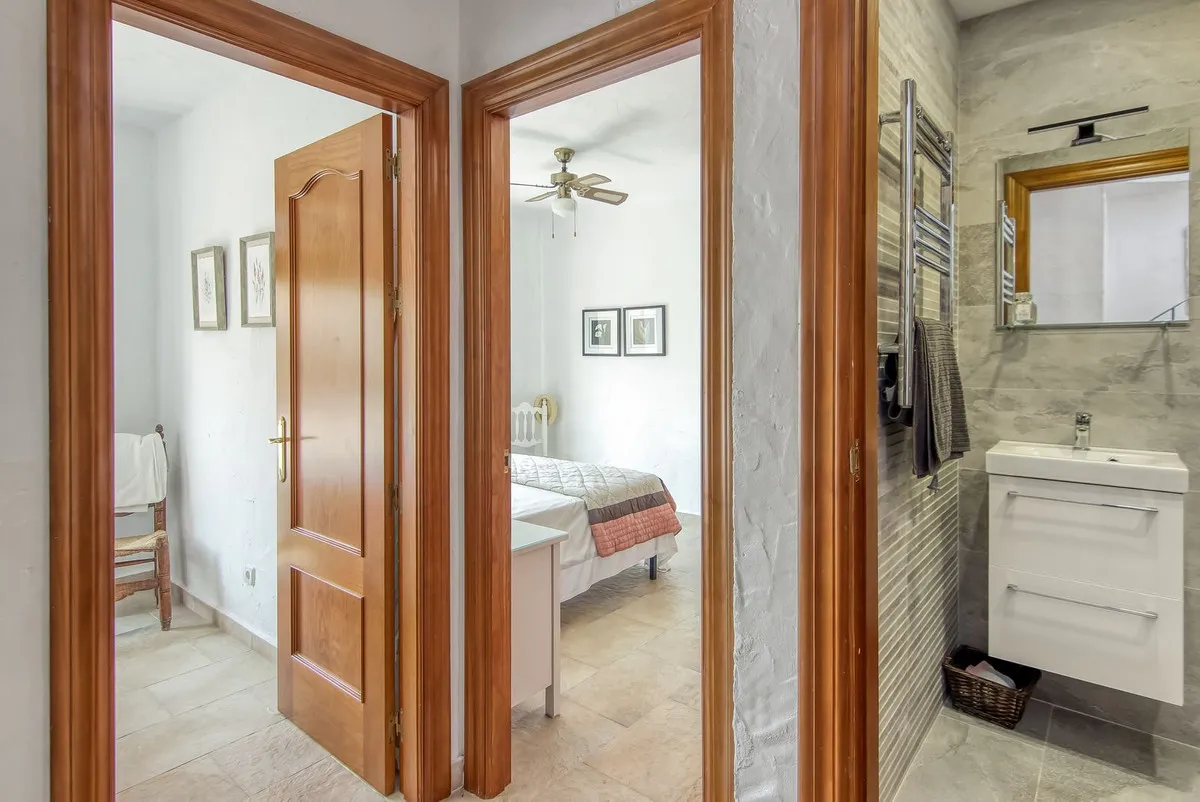 b22bf496-5e2a-4610-81e1-7aa154764408