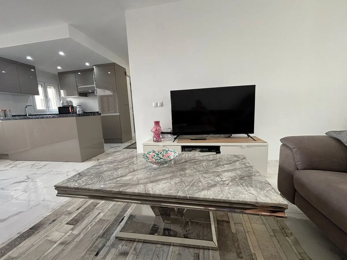 e009f03e-406b-4686-91b7-eabf9a3e36c6