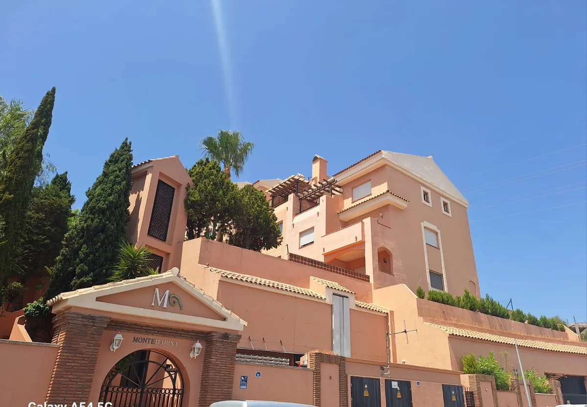 81317c0e-75c9-4980-b53e-7ad96671390d