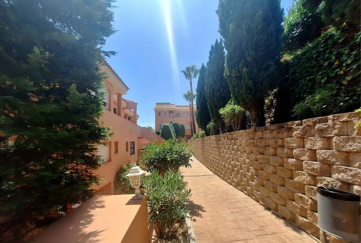 b26302e8-f214-4233-960b-ddc5e0372c67