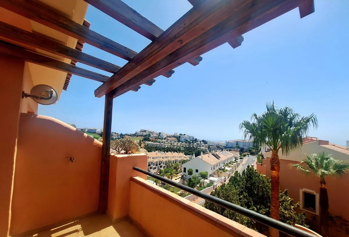 b7b762cb-10a0-4f37-8aa8-1e110b3eaf3d