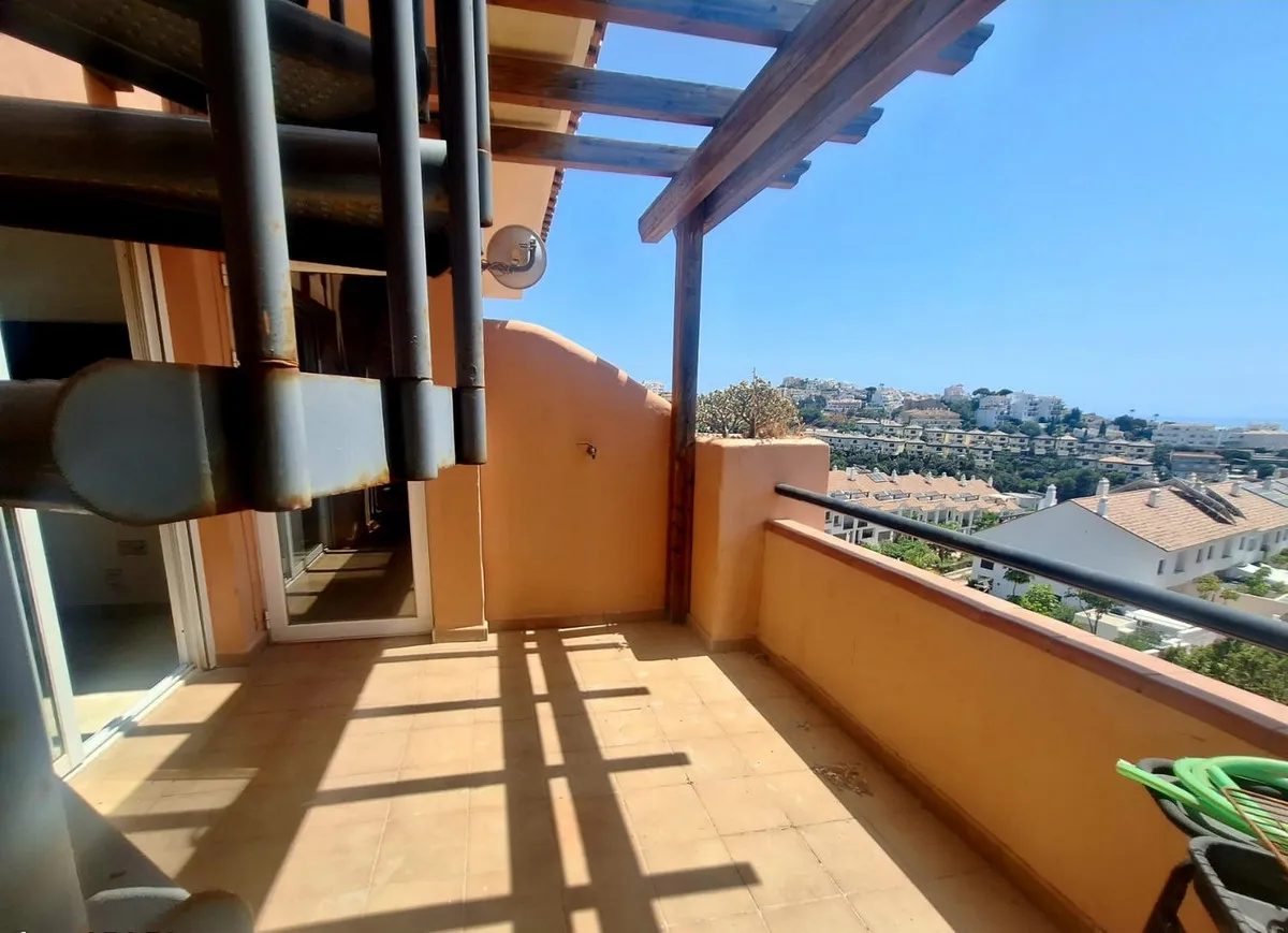 bb22748d-4f0b-4b44-8b7c-0f31a8370013