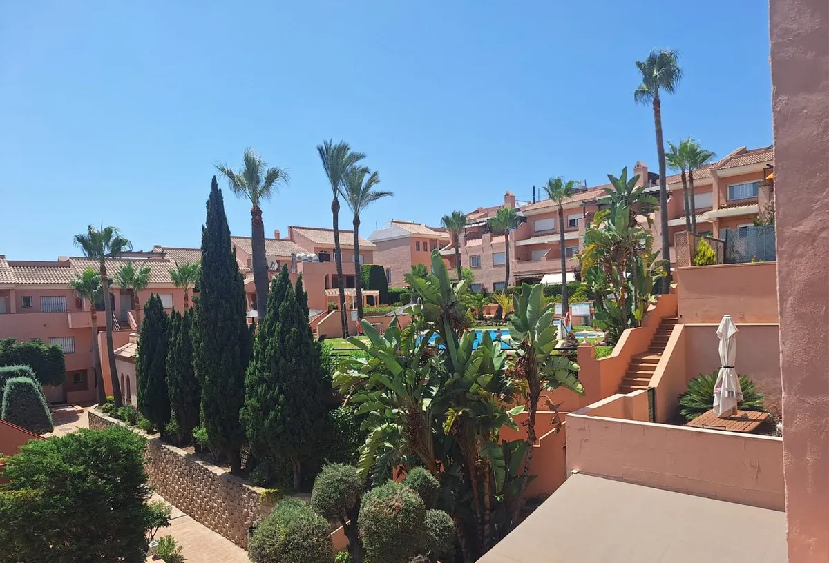 c8905eab-c747-4ea5-918a-55fb03114b7f