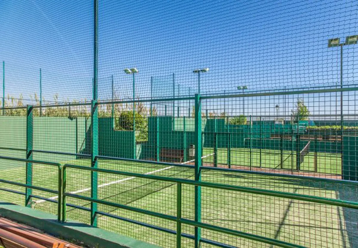 4c4bfef6-5813-4d92-b581-14f04d57f589