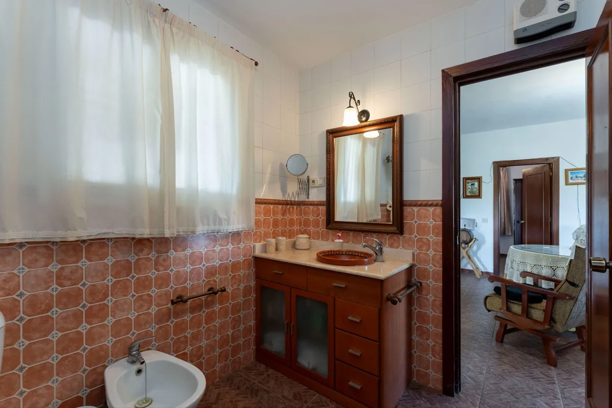 0e54aaea-b5a6-41a4-95e8-9db5d260b0bb