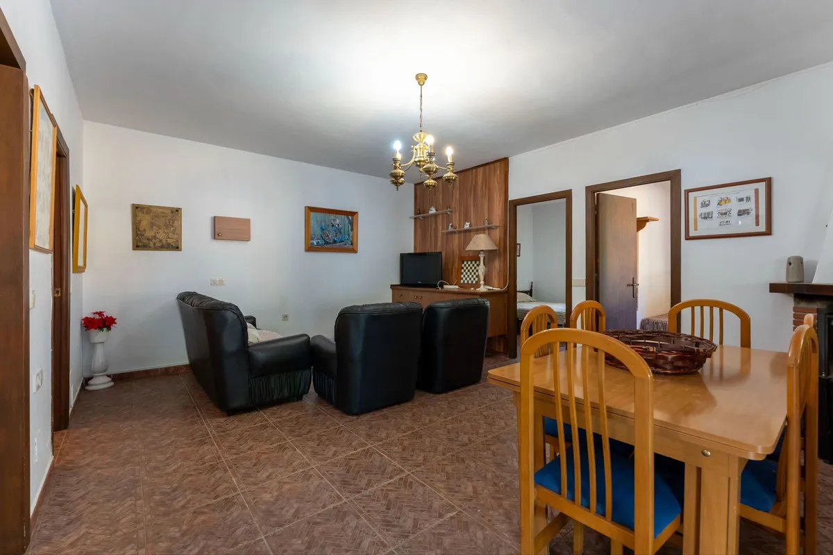 32d0b774-65fb-48be-9a76-6327c71c9ed8