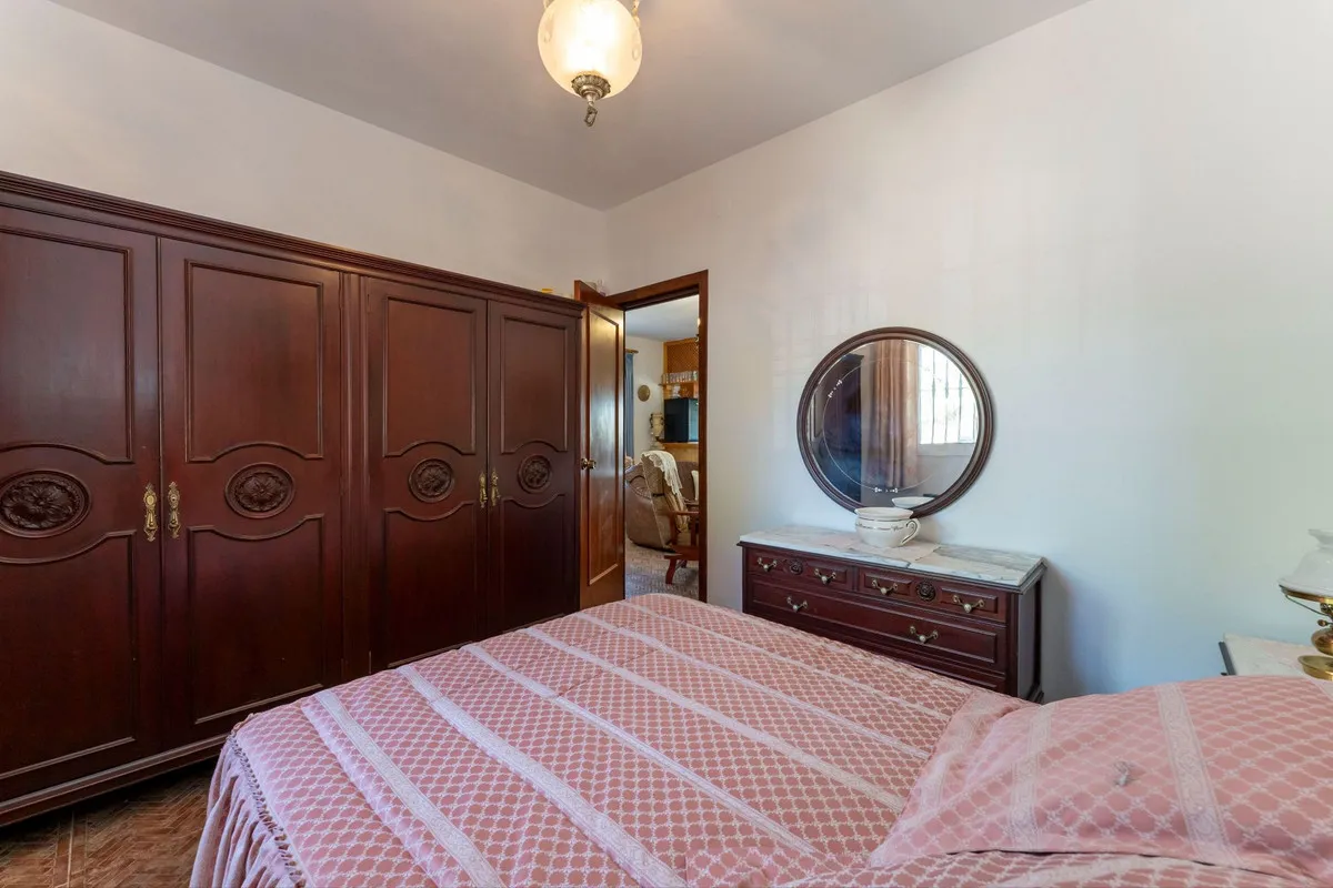 5f38a6f1-13e6-4240-8426-a2ff43e35973