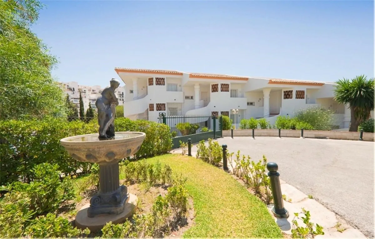 2003a30a-2657-45fa-b7d4-59ef92b7ebee