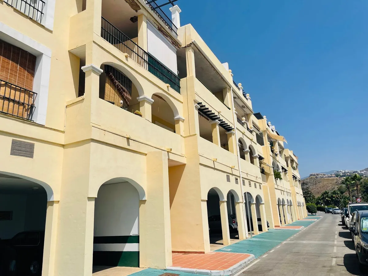 27735c10-2ed5-4ce6-8dab-62199abd612a