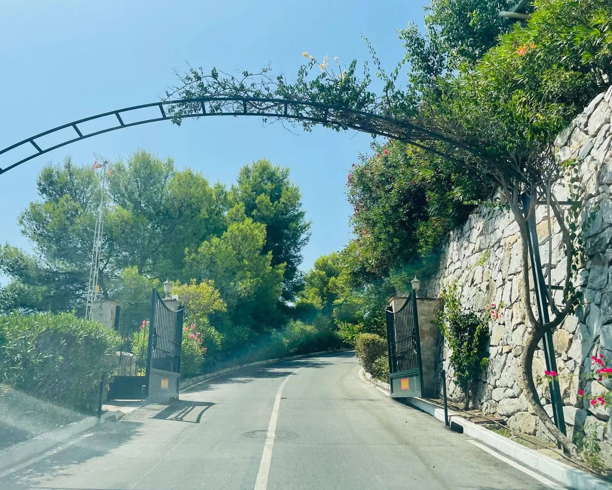 e4d18cf6-1972-481f-a1ff-68b13603d2c7