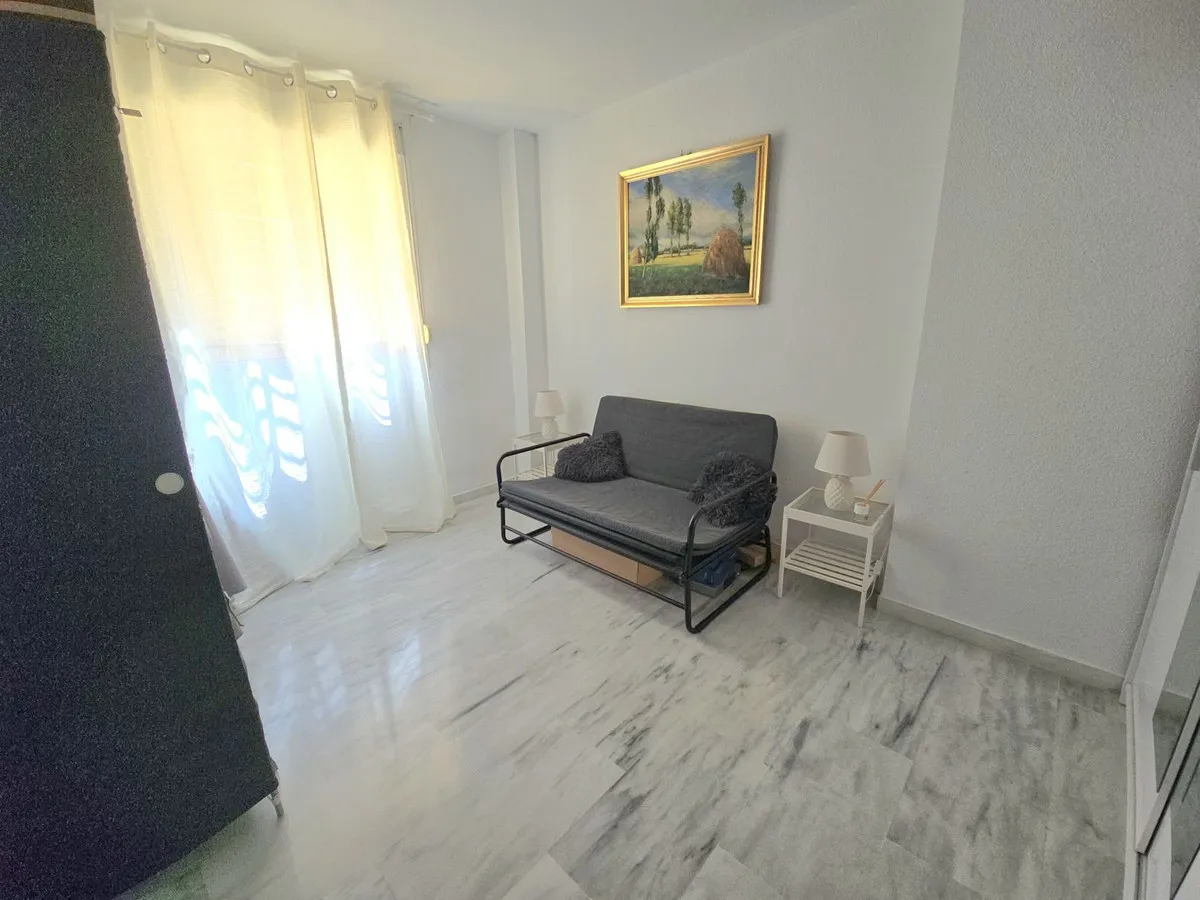 e24b1eaa-a8d1-439f-bc40-2c2e4f8c6973