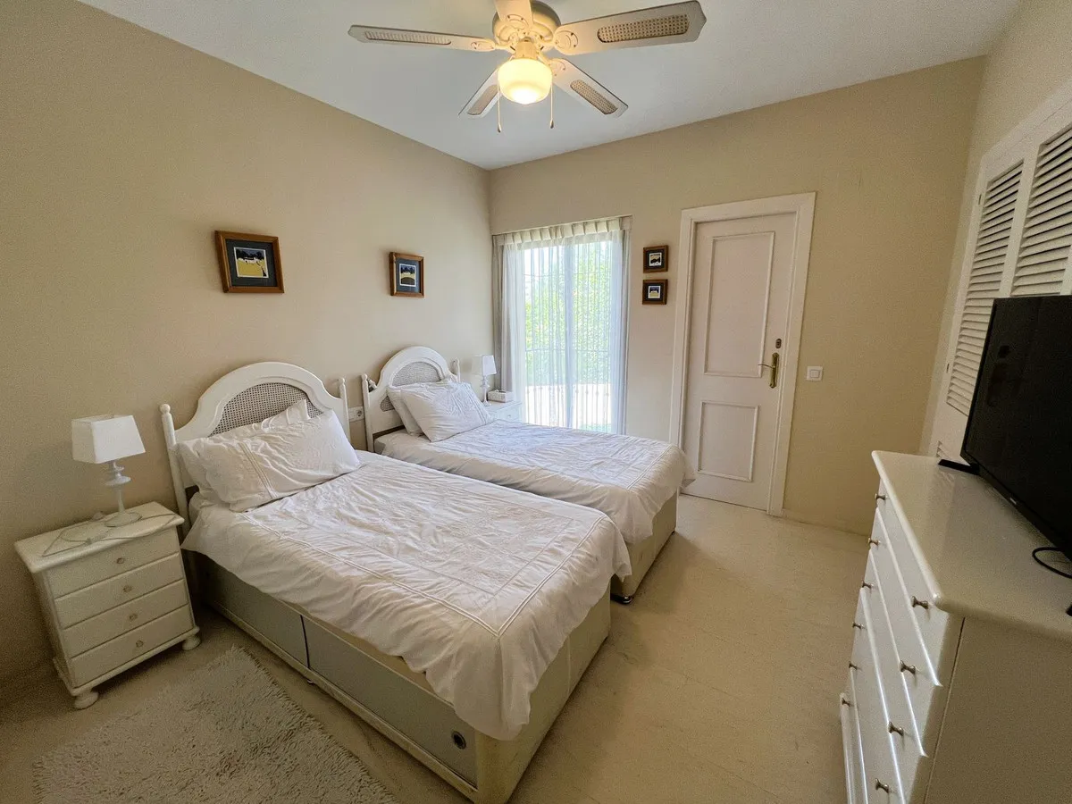 0e2feb66-1f52-4576-85f3-0b6ee16cb34a