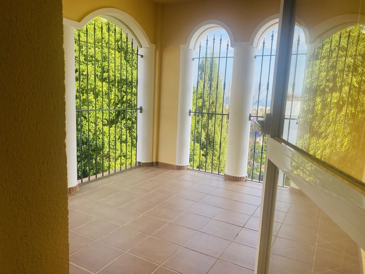 665c0b2a-5734-49a4-9987-3eac8760964e