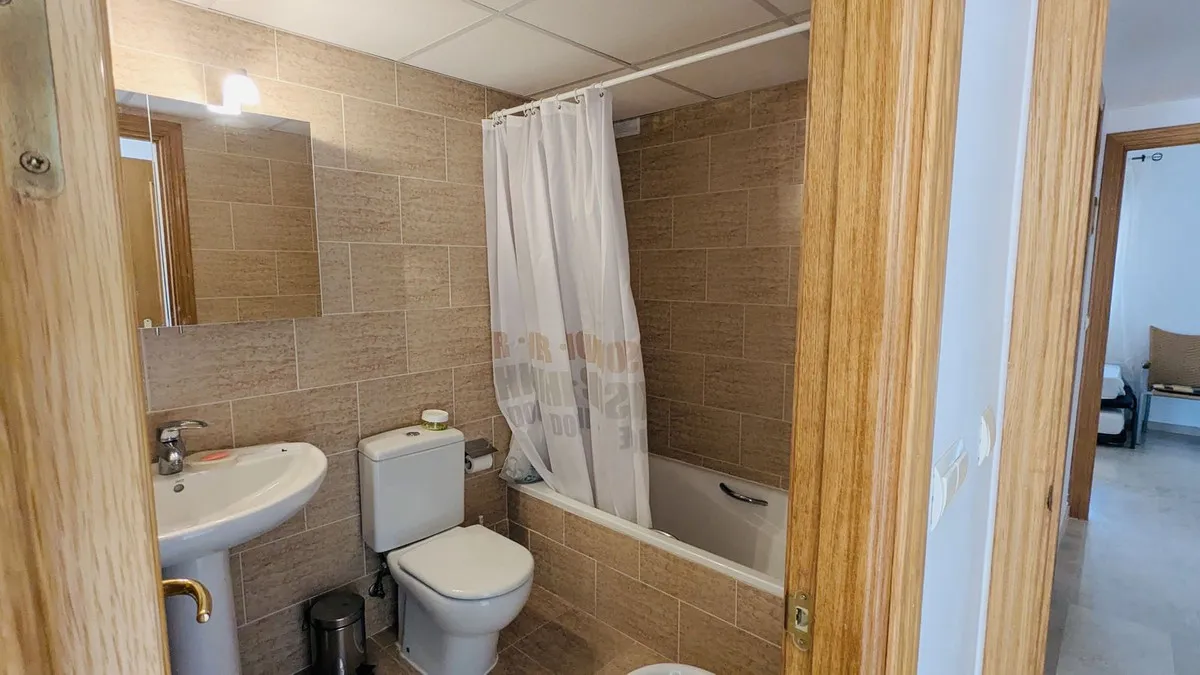 a56fee5d-8641-49b6-9885-21885760857f