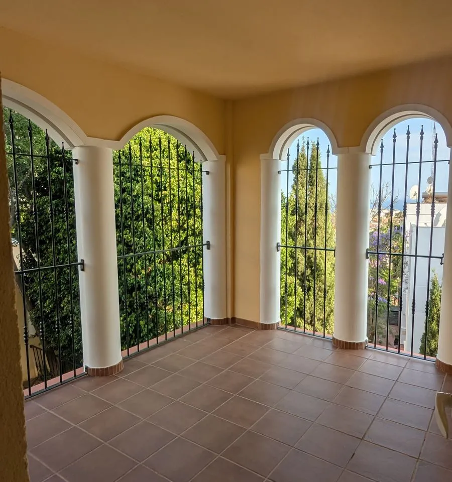 a948d5de-354b-451f-96bc-2b2a3986aa33