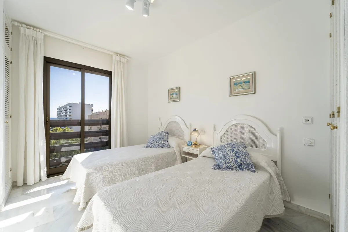 15b0f9d9-0670-478a-920e-f265378b6c9c