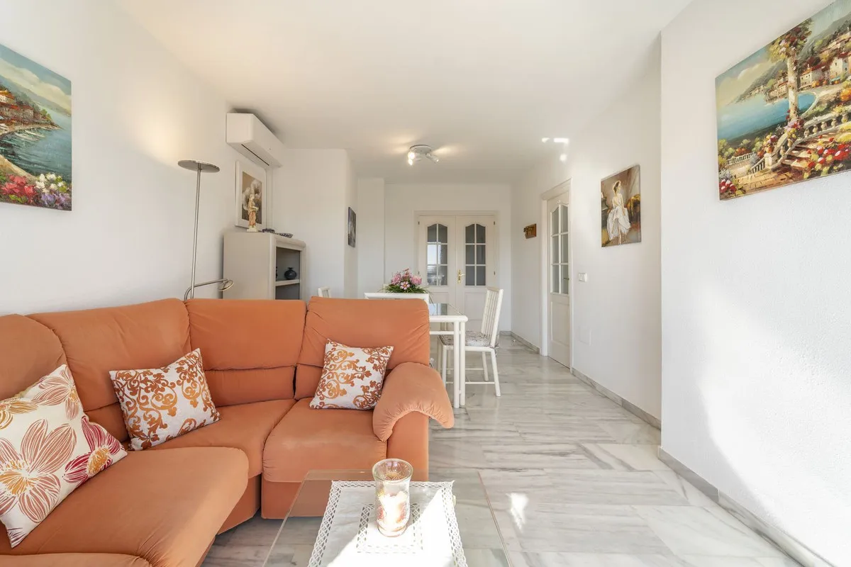 18bc0659-cc7b-43e3-b618-8032e4c24f40