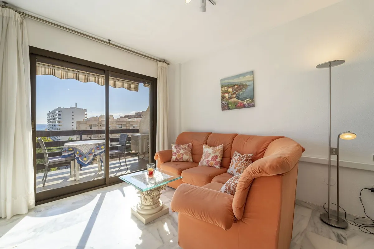 73bbad7b-22f2-43cc-9191-401777f5c339