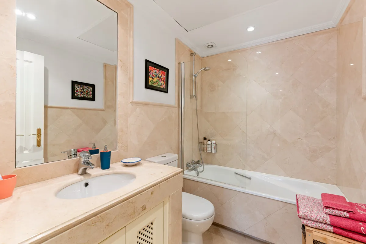 08b9bd5c-5de6-4a1b-ad3f-18522bcd8416