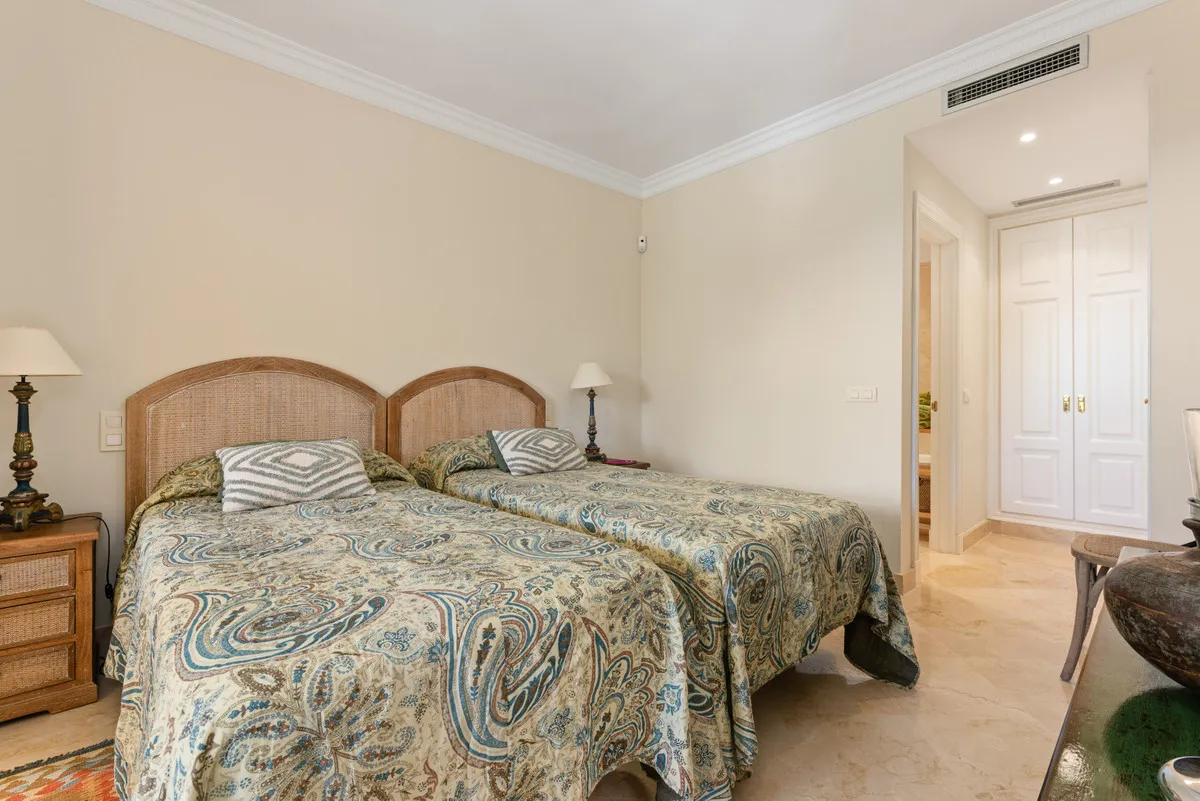 340421b2-b09f-4cc5-b794-26bef6d63617