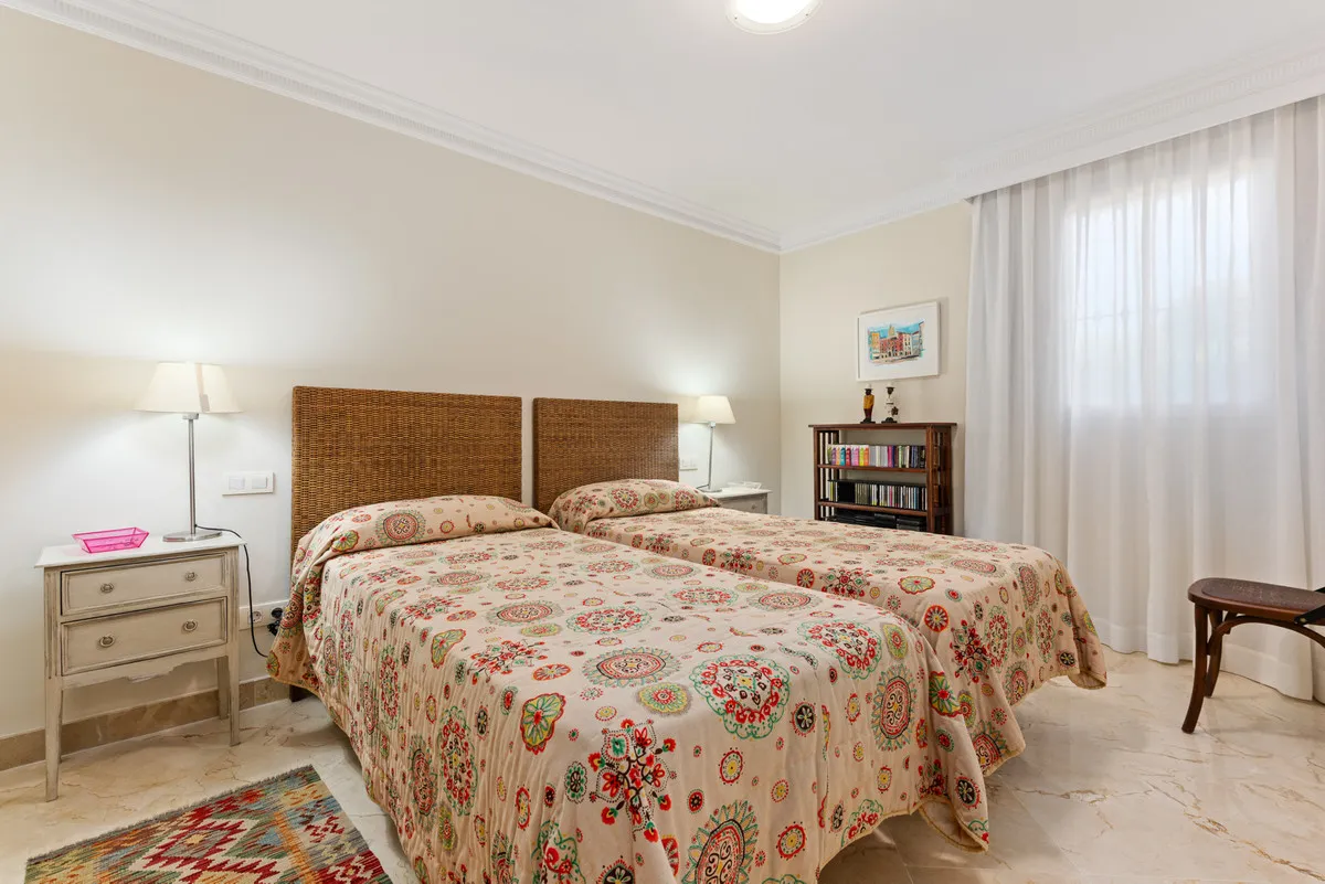 6f37faaa-6eb4-4a13-b7c5-b79af5c2b173