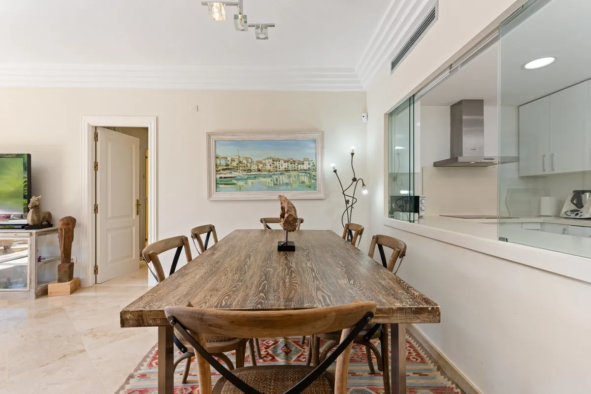 e7e5d704-c586-4e01-a7d7-c1730a3529e3