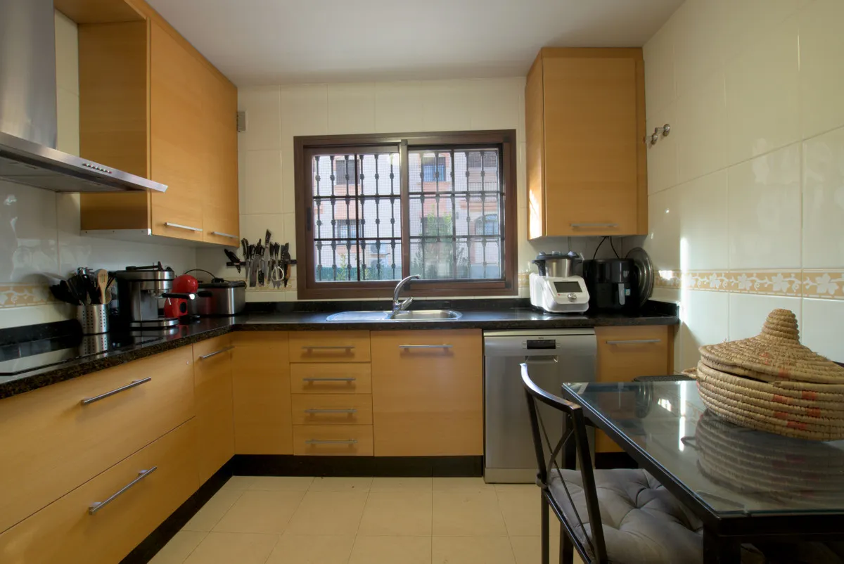 194ce7f0-154c-4052-a937-44b0b3ee82d0