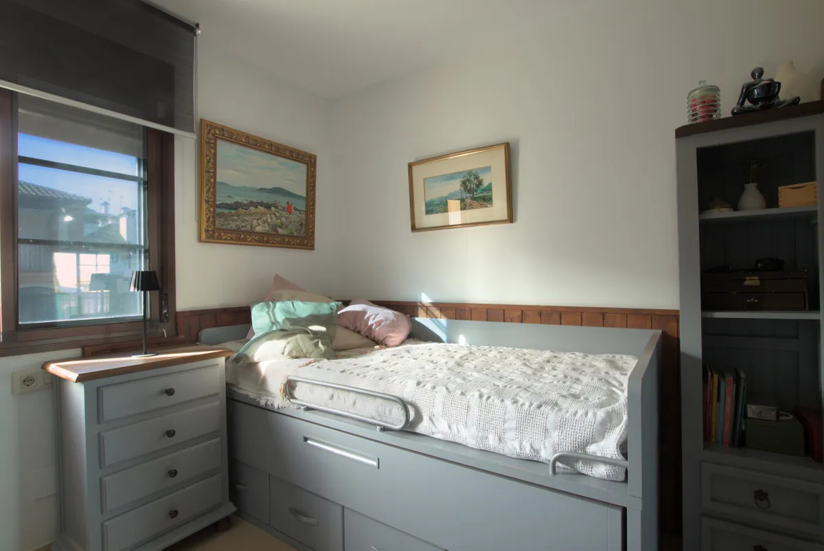 c8e916de-bac7-4319-a7d4-96597b4e7b3a