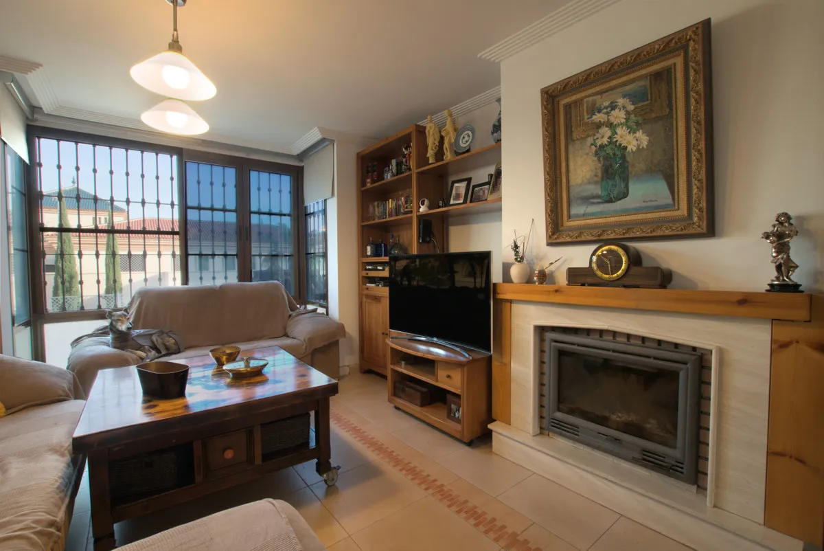 e50fe0d8-53a7-459e-8870-02382438303e