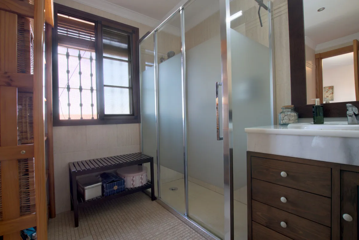 eac15992-5add-4543-8a31-5b9fcce6e3d0