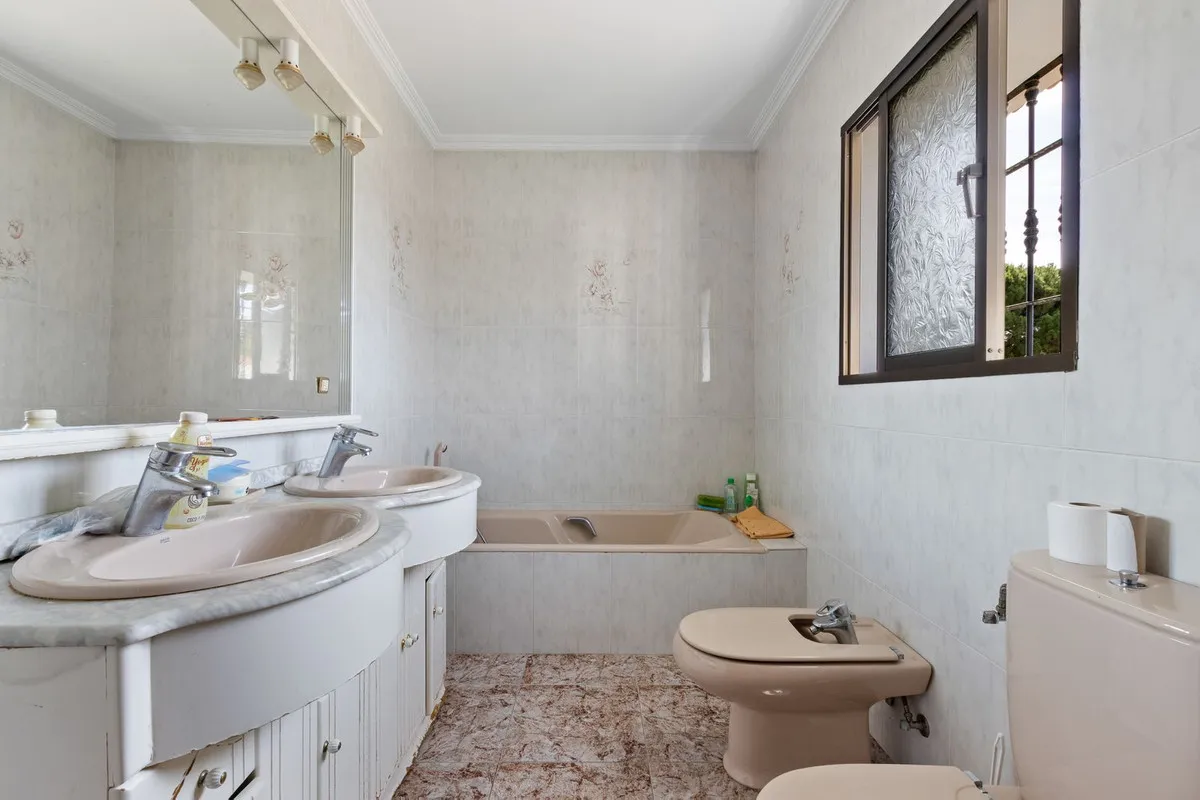 30e03ae5-5319-4b8c-9437-08afca5ea28f