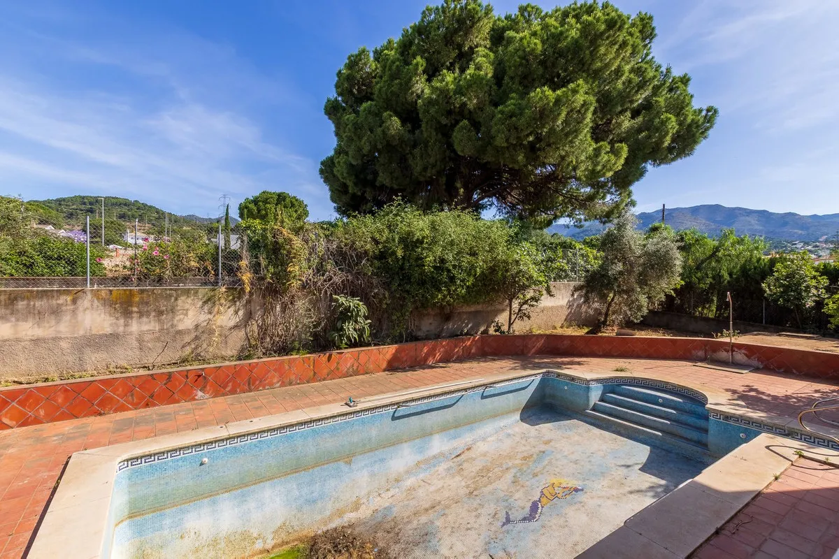 939406f9-886e-4e3b-8c48-31869e2bc4b8